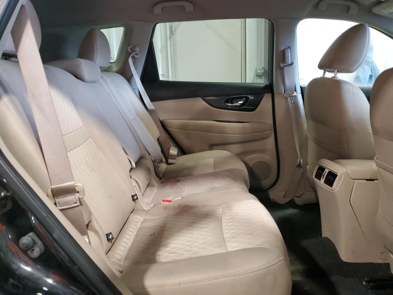 2017 Nissan Rogue - Image 11