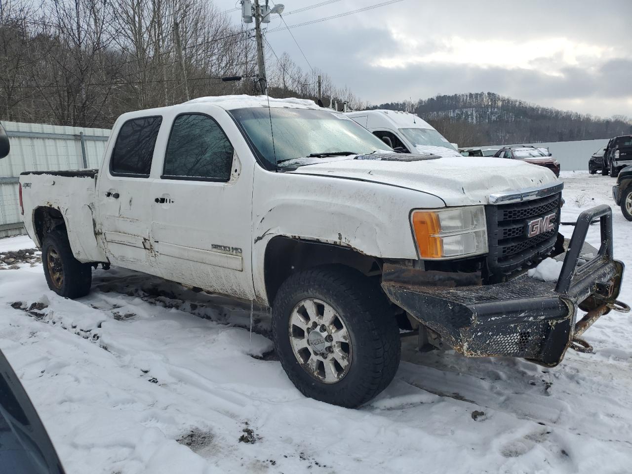 2011 GMC Sierra - Image 4
