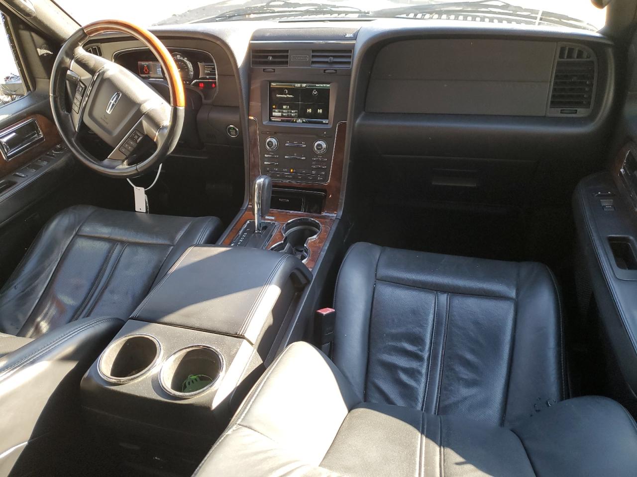 2015 Lincoln Navigator - Image 8