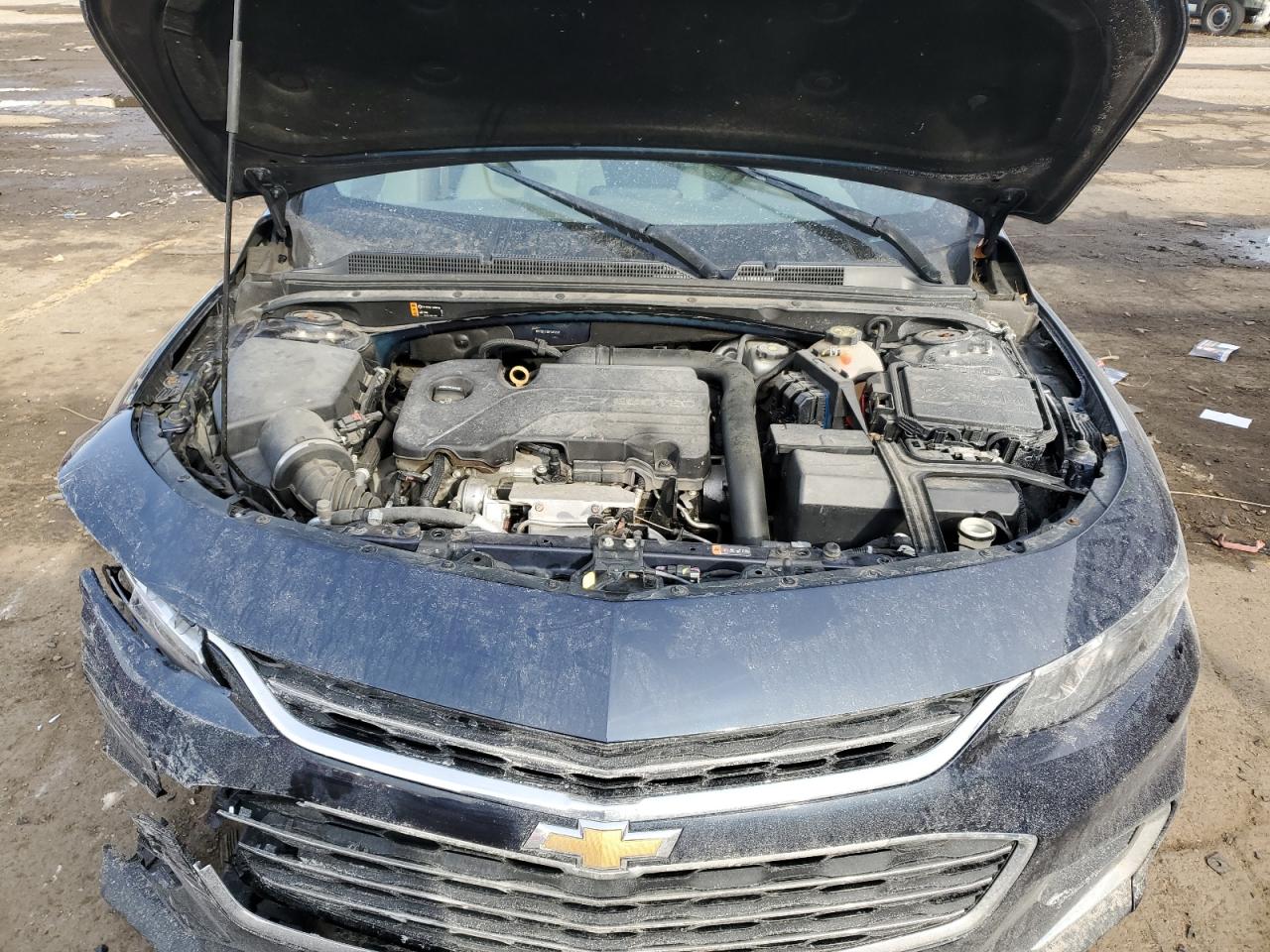2017 Chevrolet Malibu - Image 11