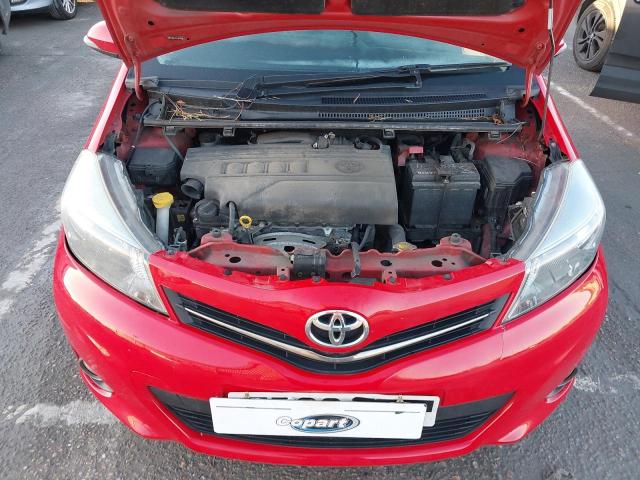 2013 TOYOTA YARIS SR V