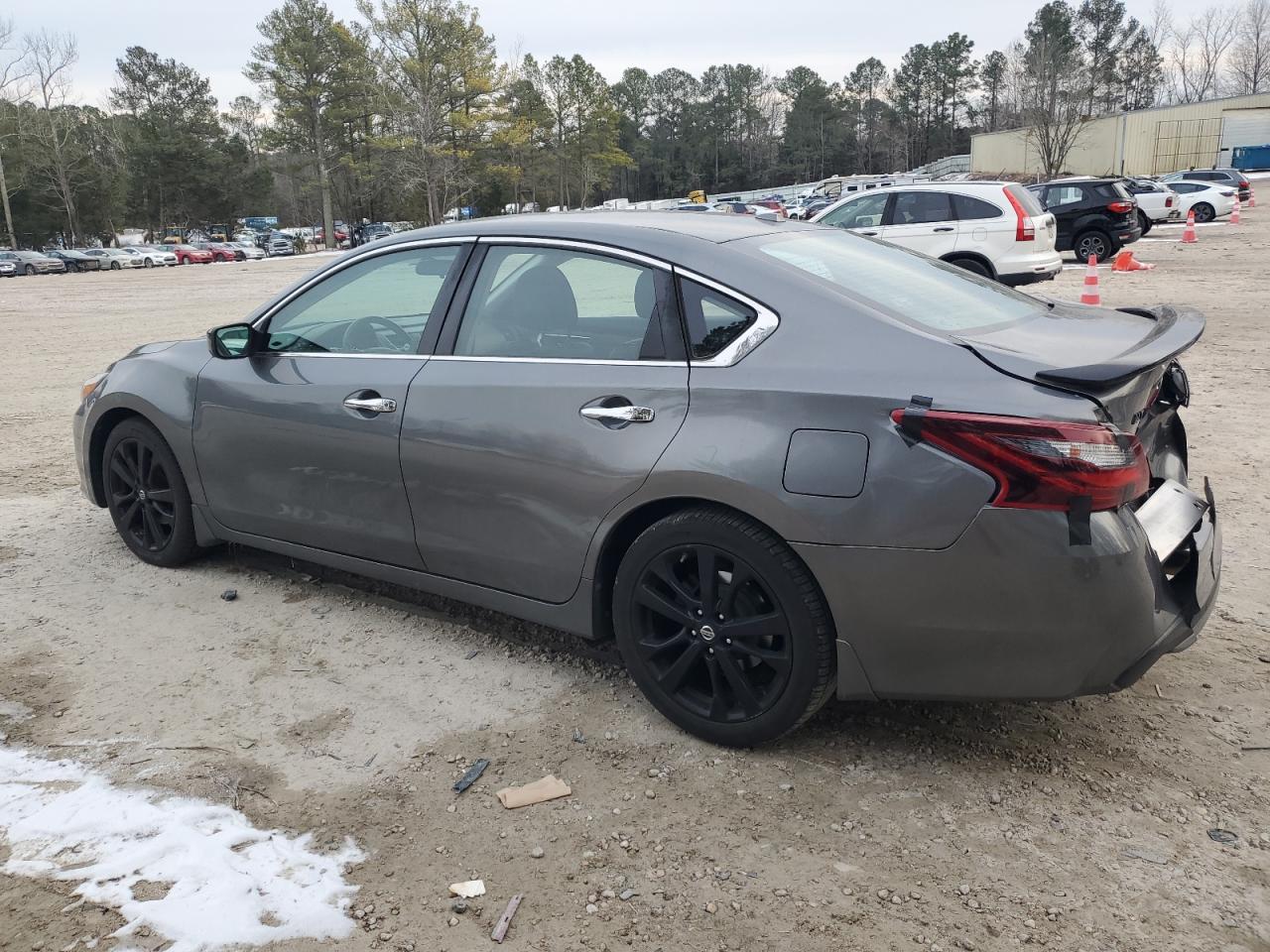 2018 Nissan Altima - Image 2