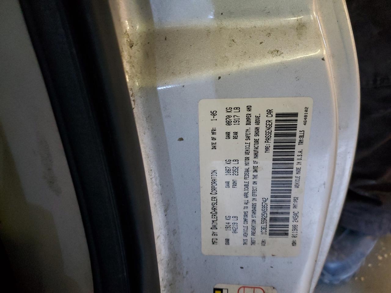 2005 Chrysler Sebring - Image 15