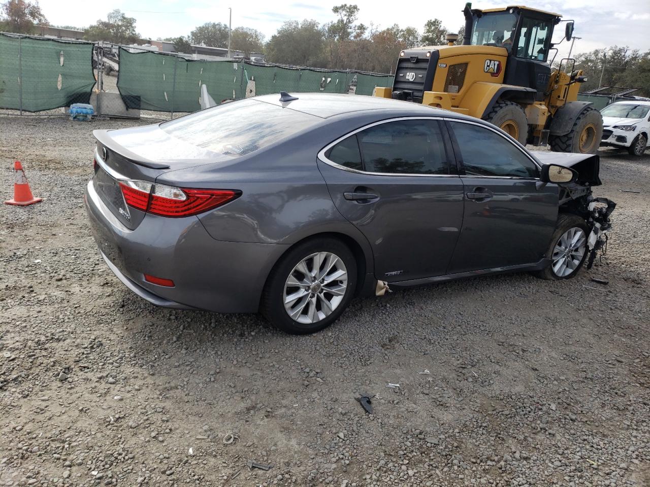 VIN JTHBW1GG4E2045937 2014 LEXUS ES300 no.3