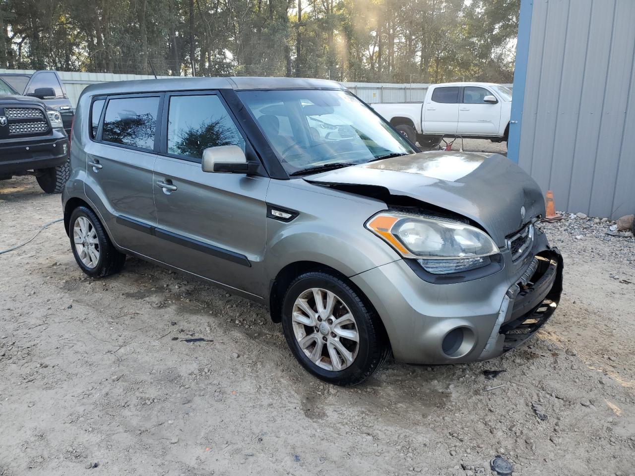 VIN KNDJT2A55D7600902 2013 KIA SOUL no.4