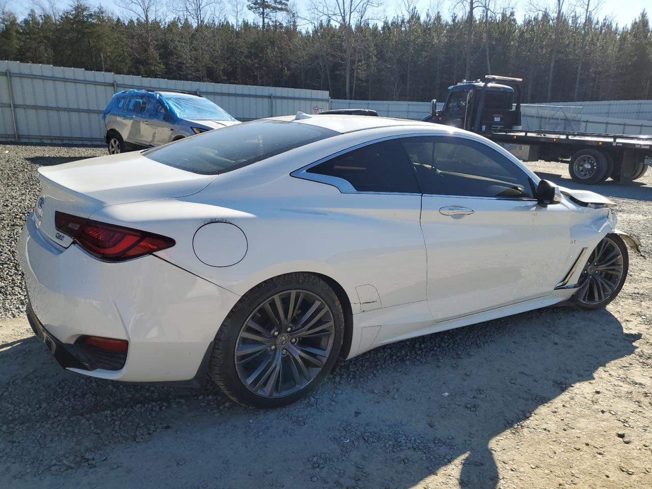 VIN JN1EV7EL9HM550923 2017 INFINITI Q60 no.3