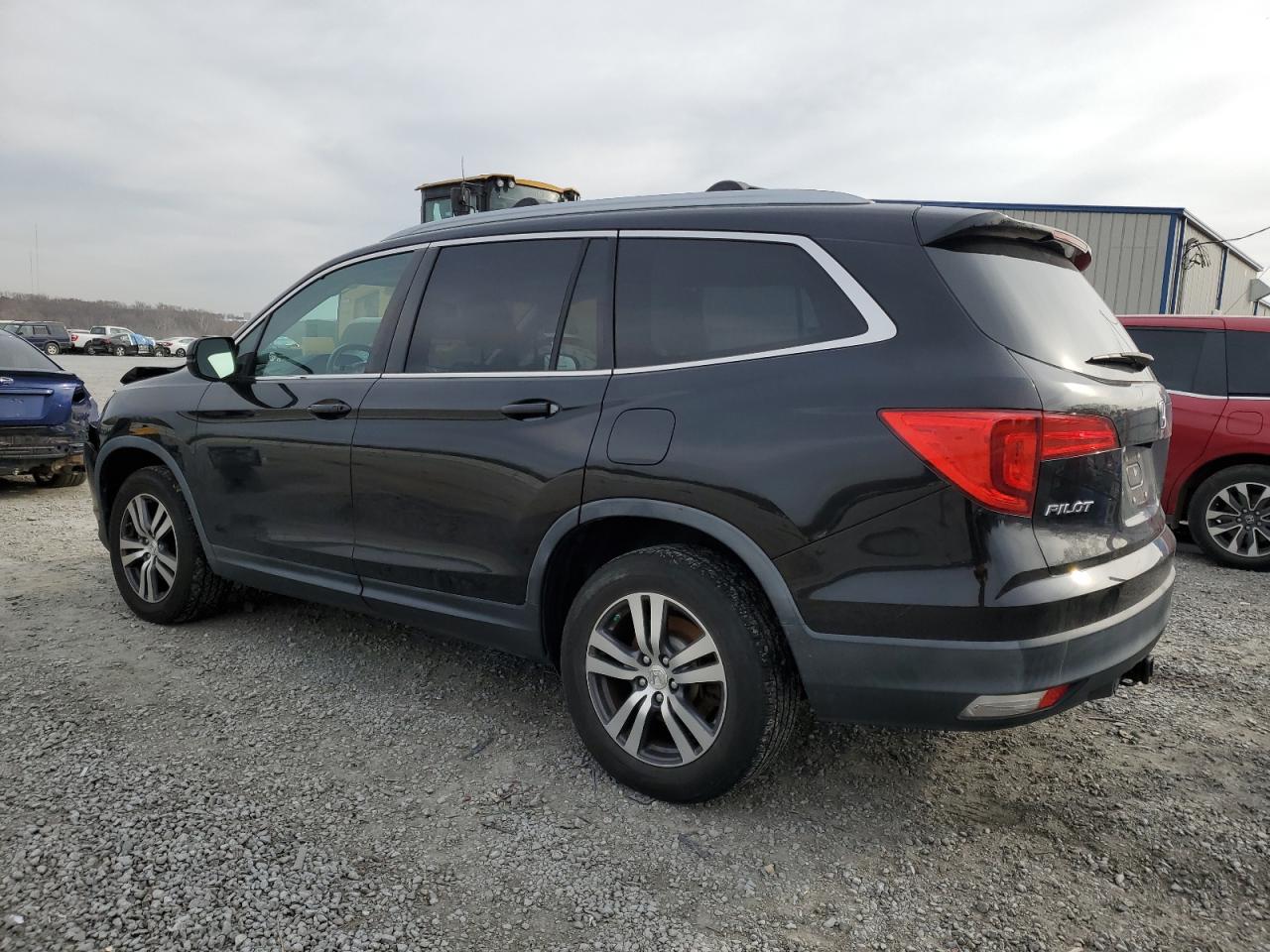 2017 Honda Pilot - Image 2