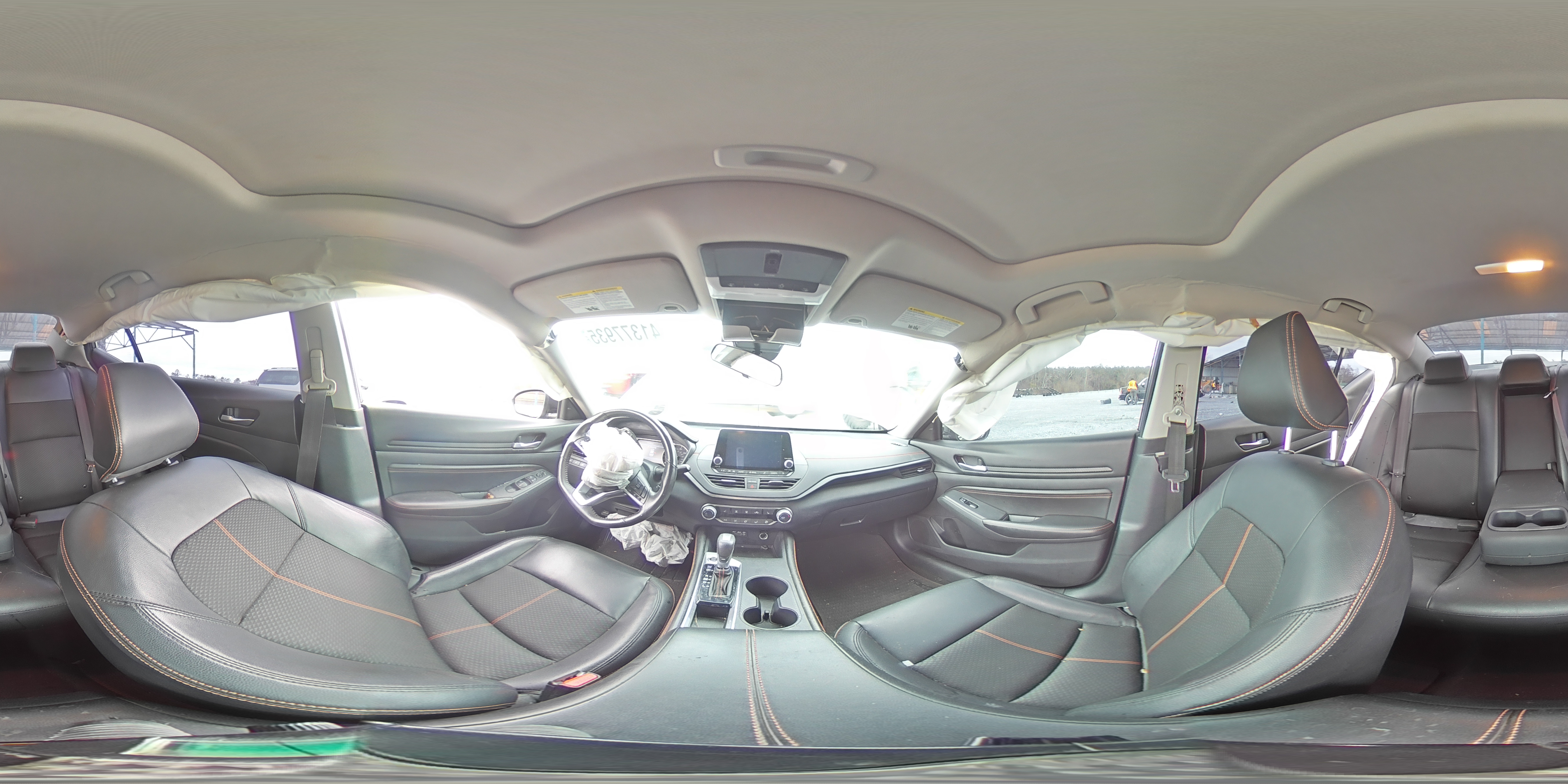 2022 Nissan Altima - Image 12