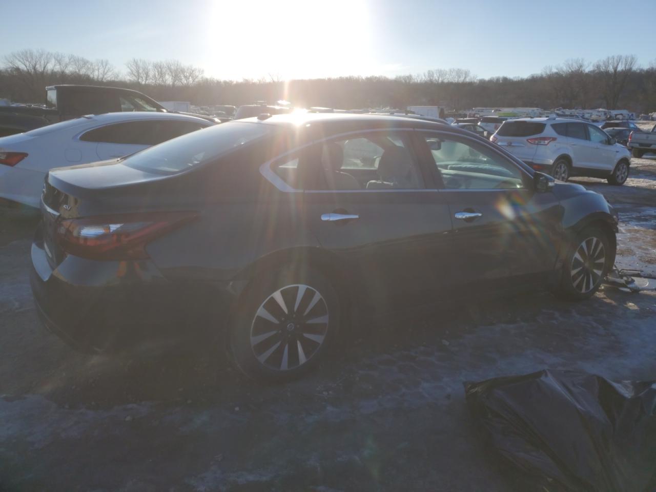2018 Nissan Altima - Image 3