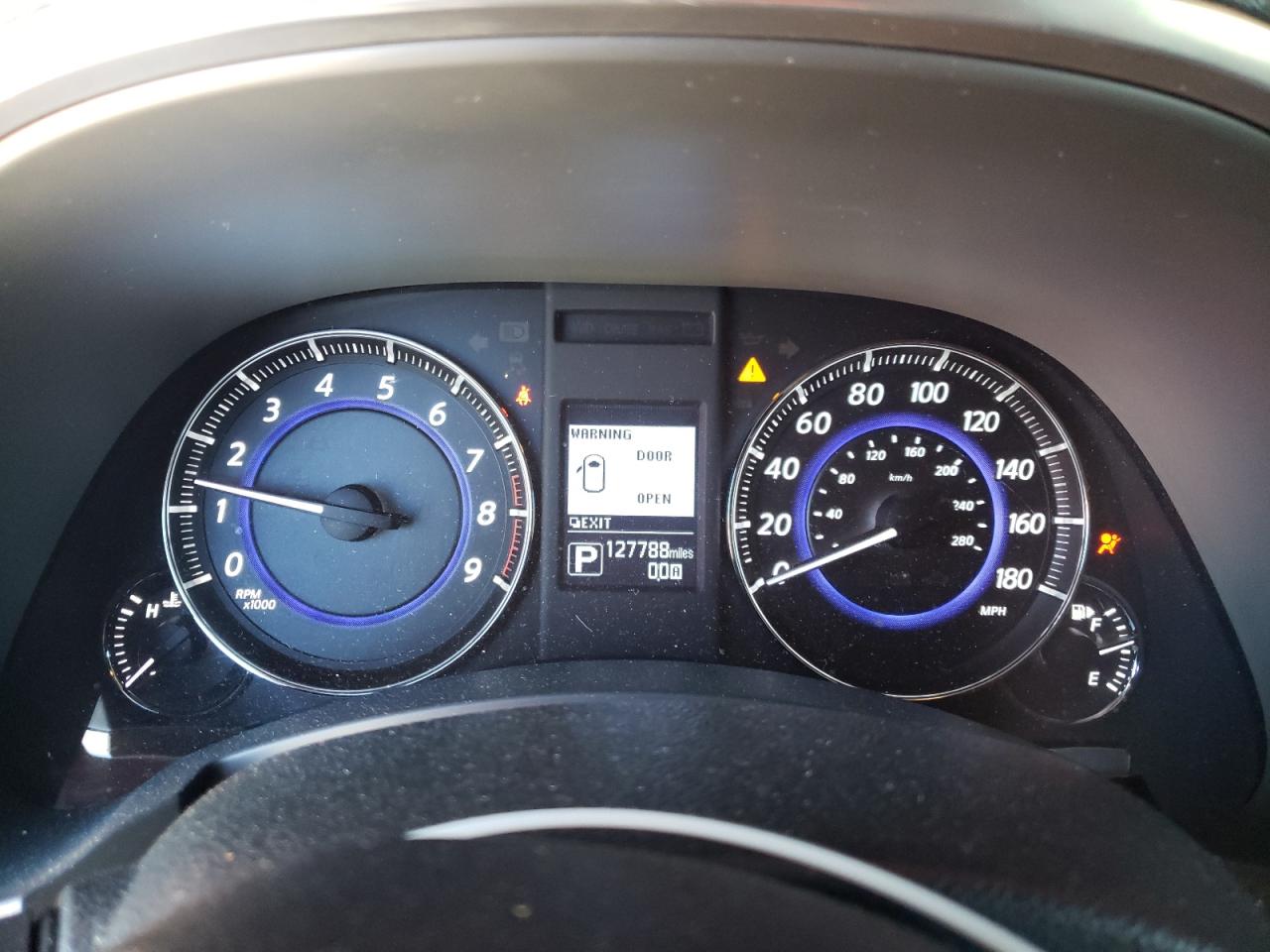 2015 Infiniti QX70 - Image 9