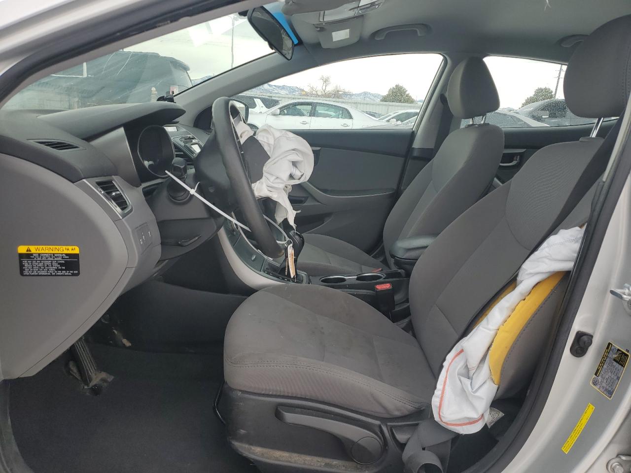 2016 Hyundai Elantra - Image 7