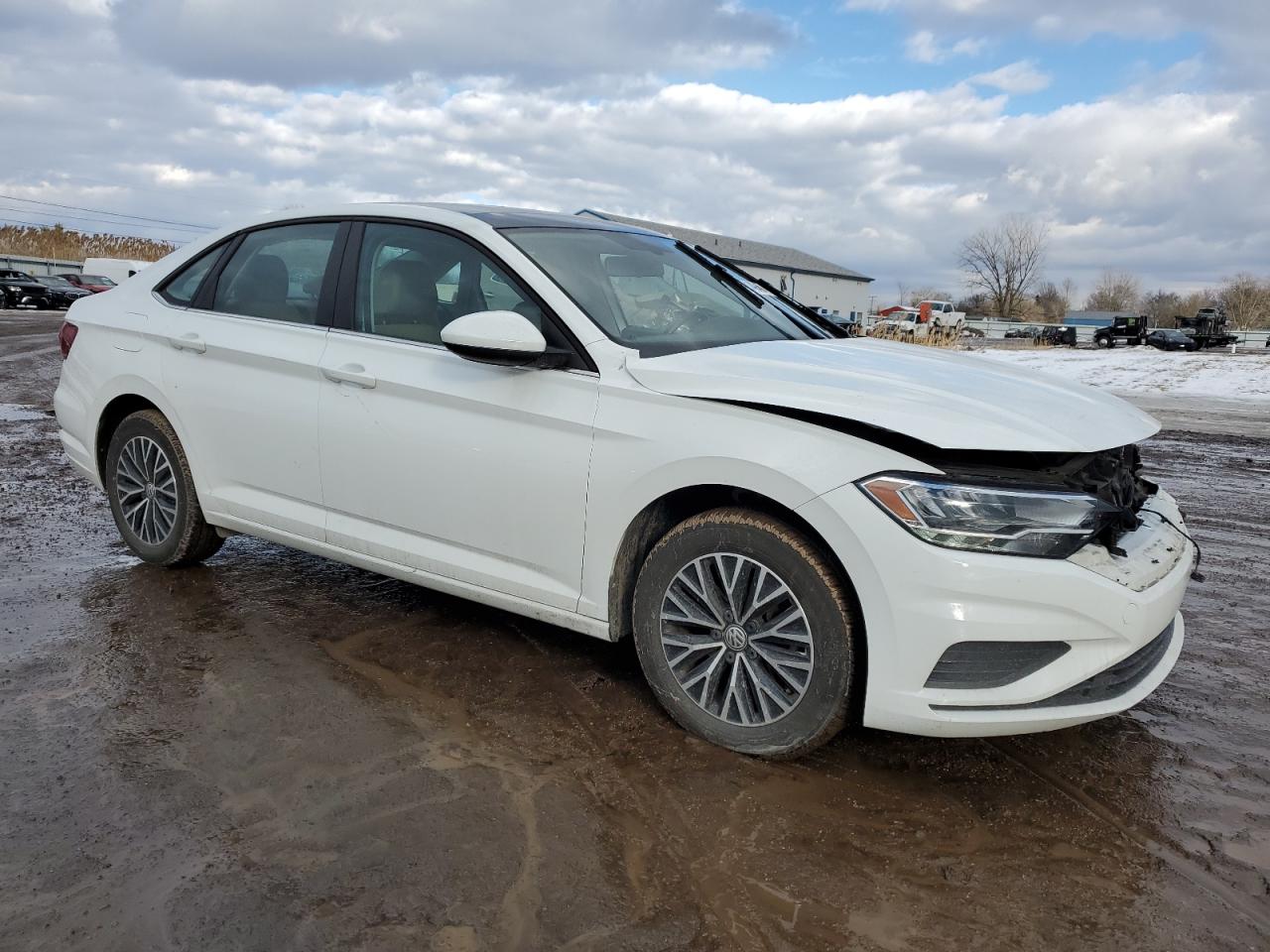 2019 Volkswagen Jetta - Image 4