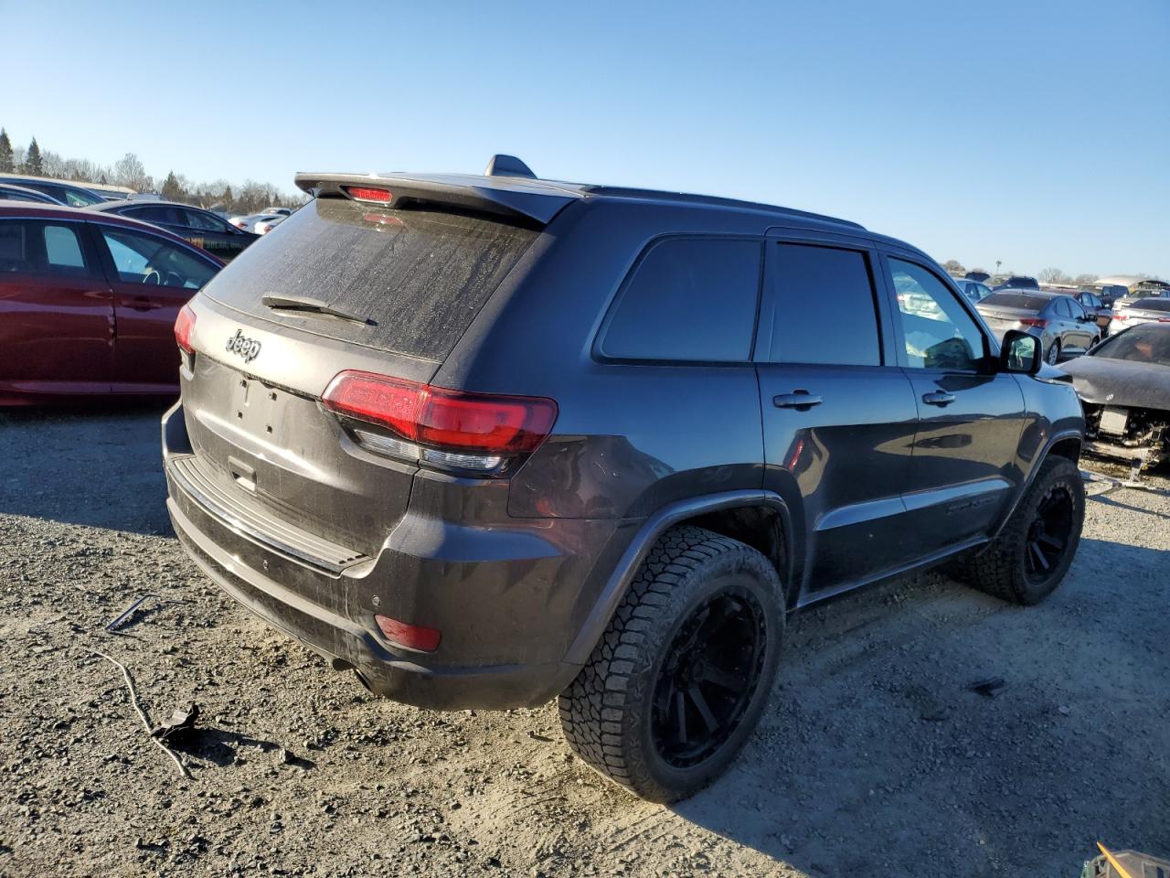 2018 Jeep Grand Cherokee - Image 3