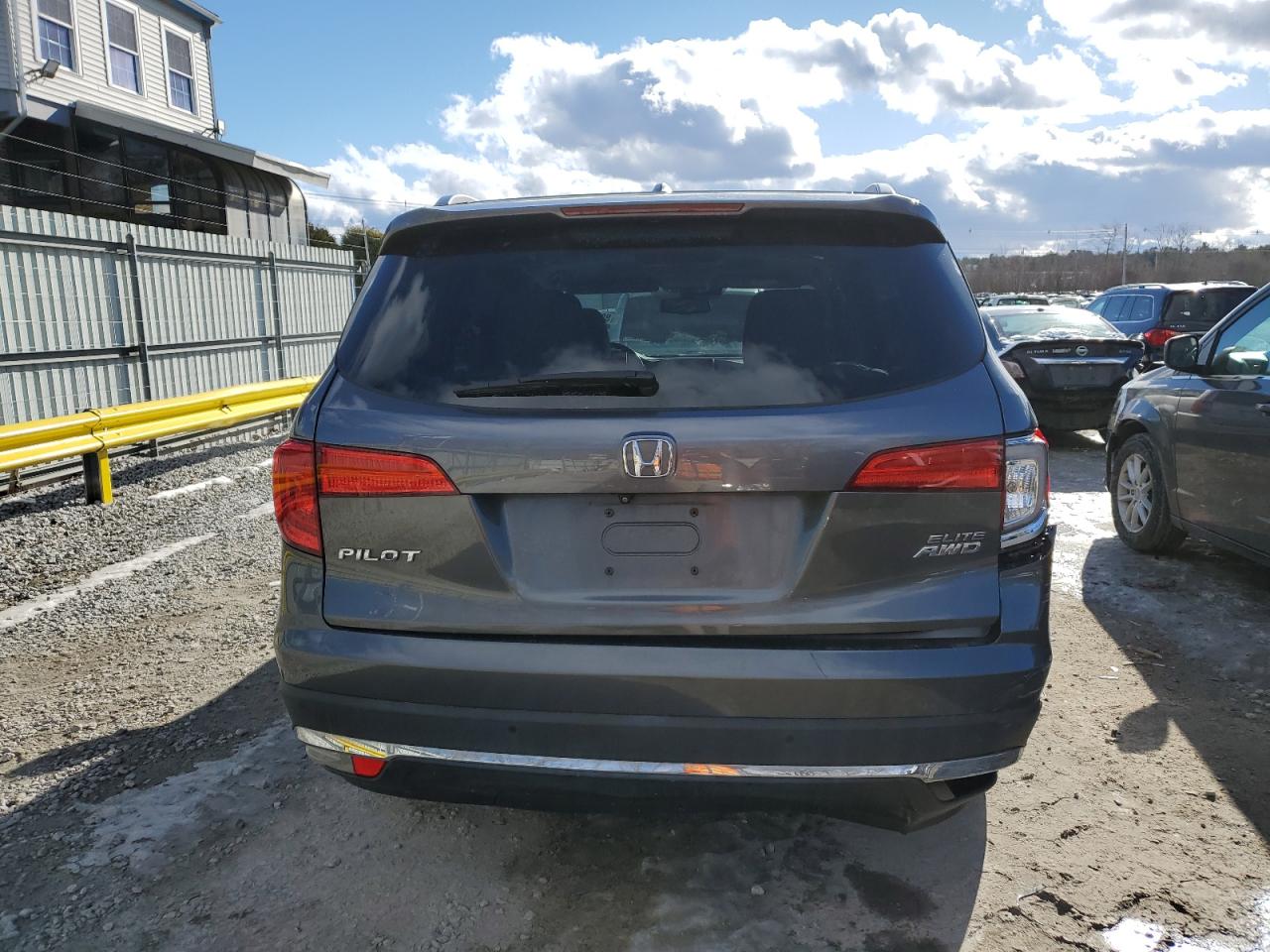 2016 Honda Pilot - Image 6
