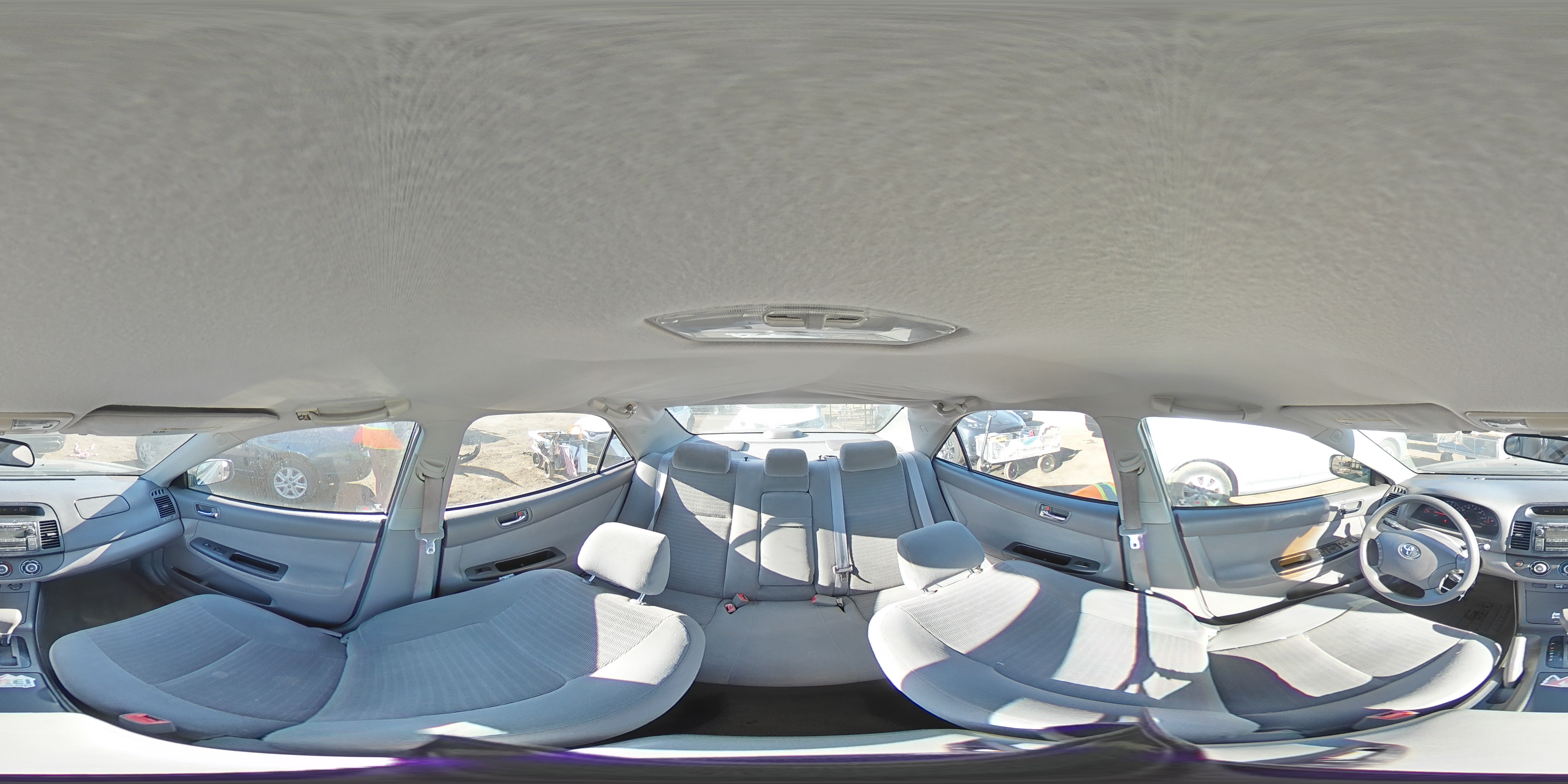 2005 Toyota Camry - Image 13