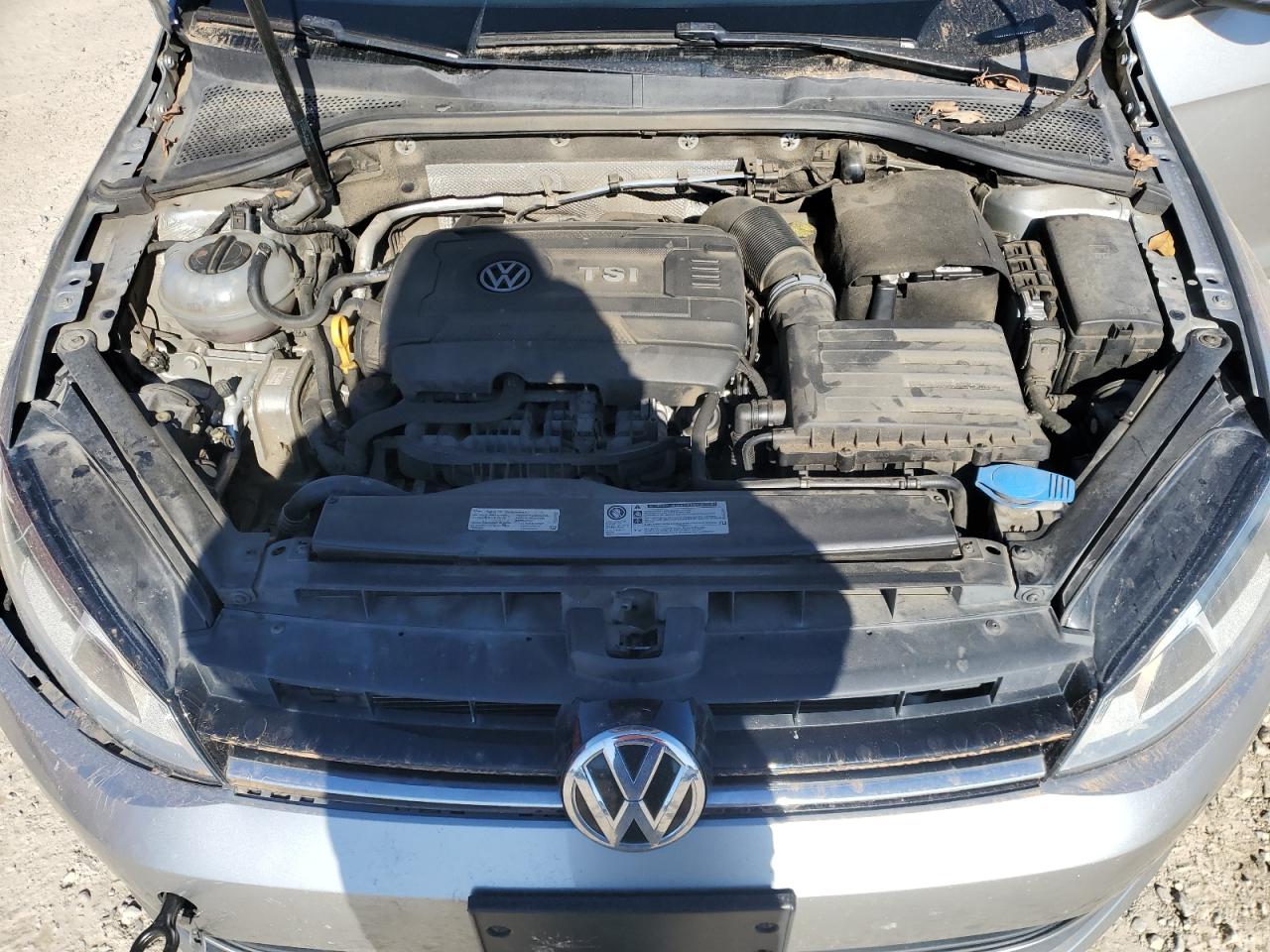 2016 Volkswagen Golf - Image 12