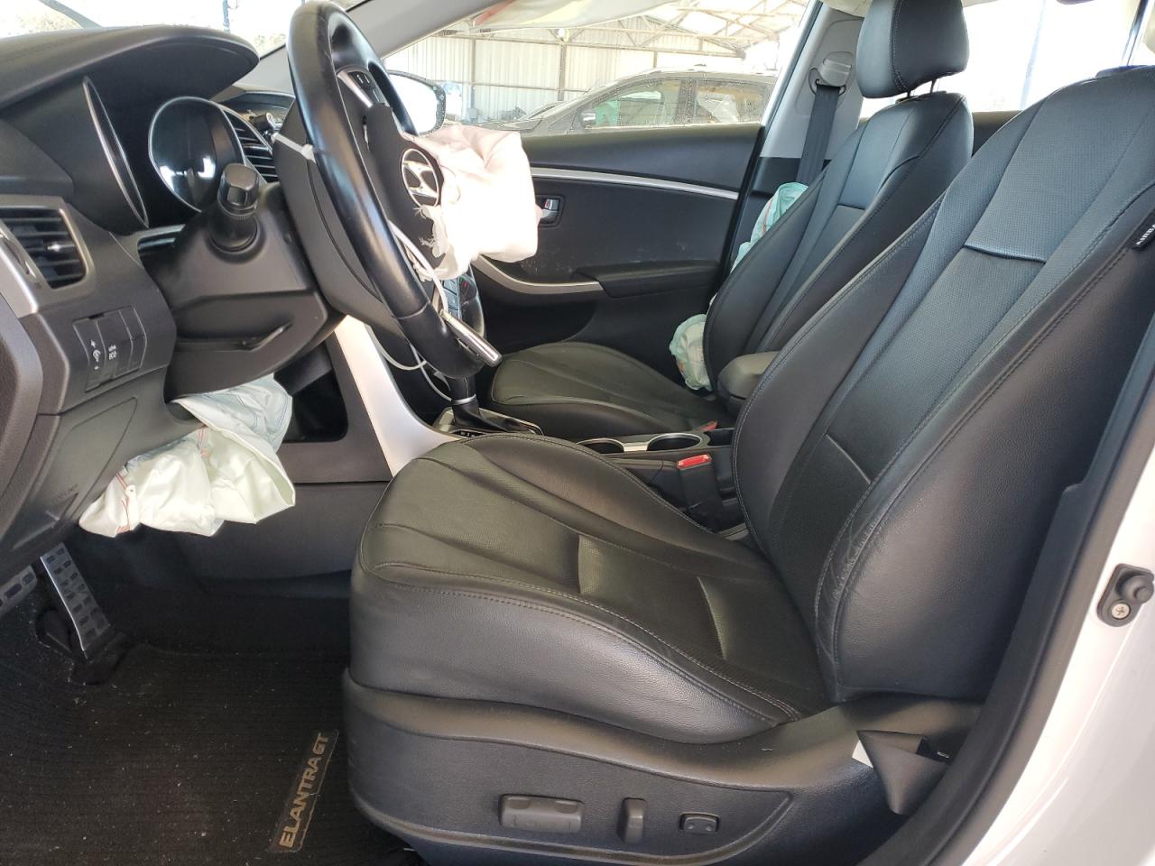 2016 Hyundai Elantra - Image 7