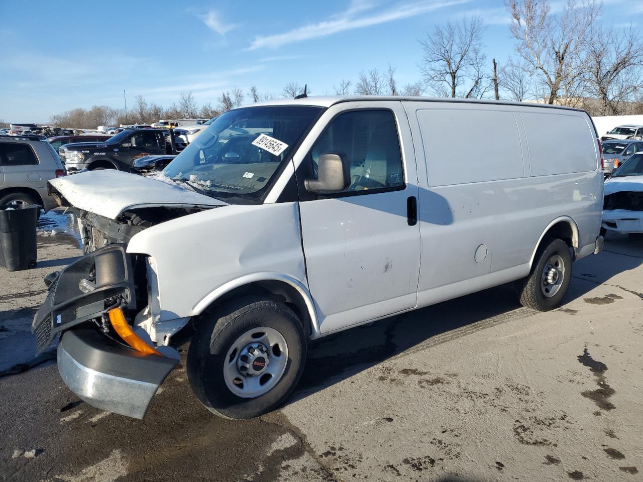 2015 GMC Savana - Image 1