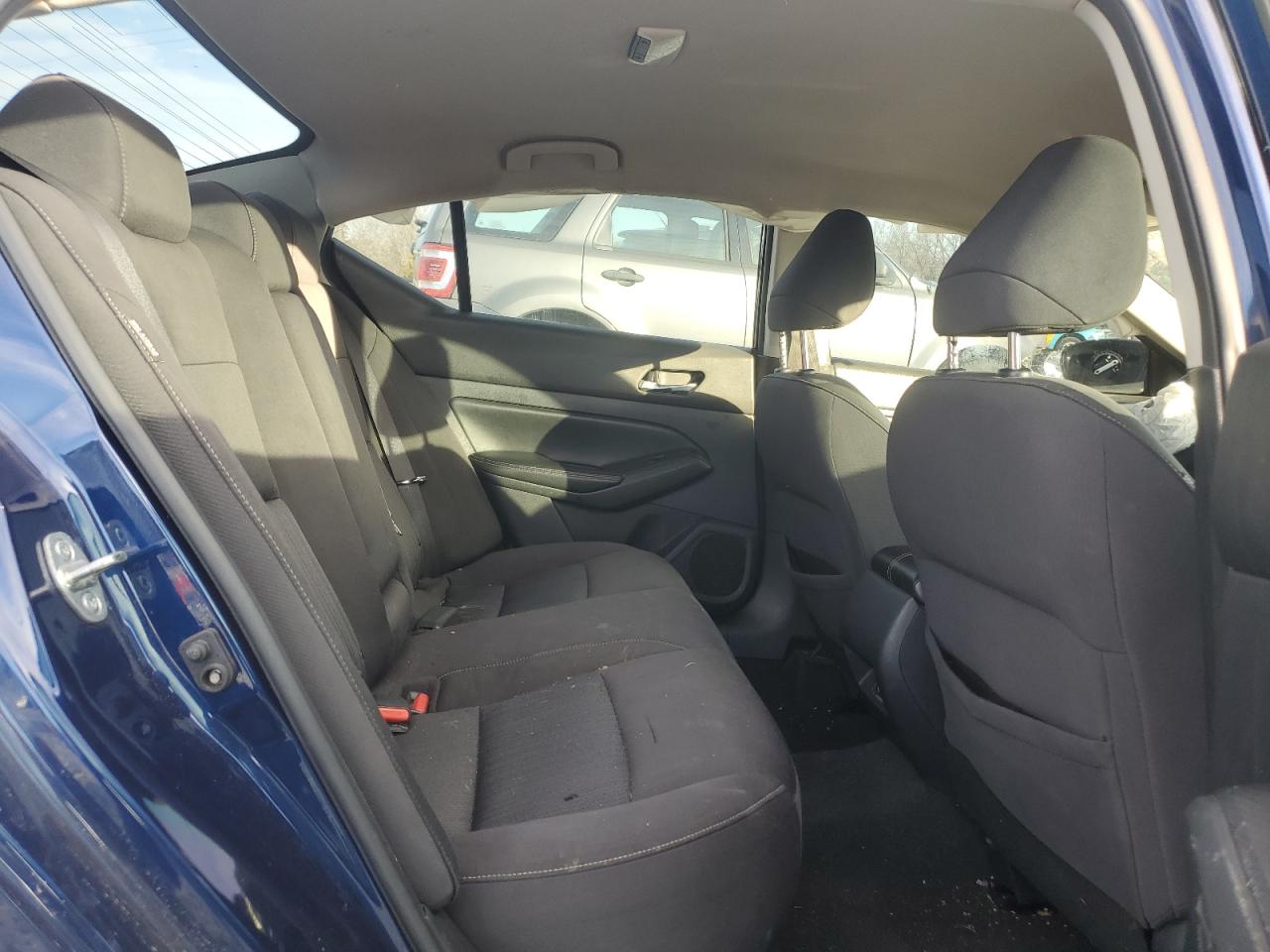 2020 Nissan Altima - Image 10