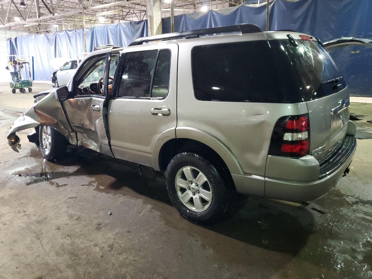 2008 Ford Explorer - Image 2