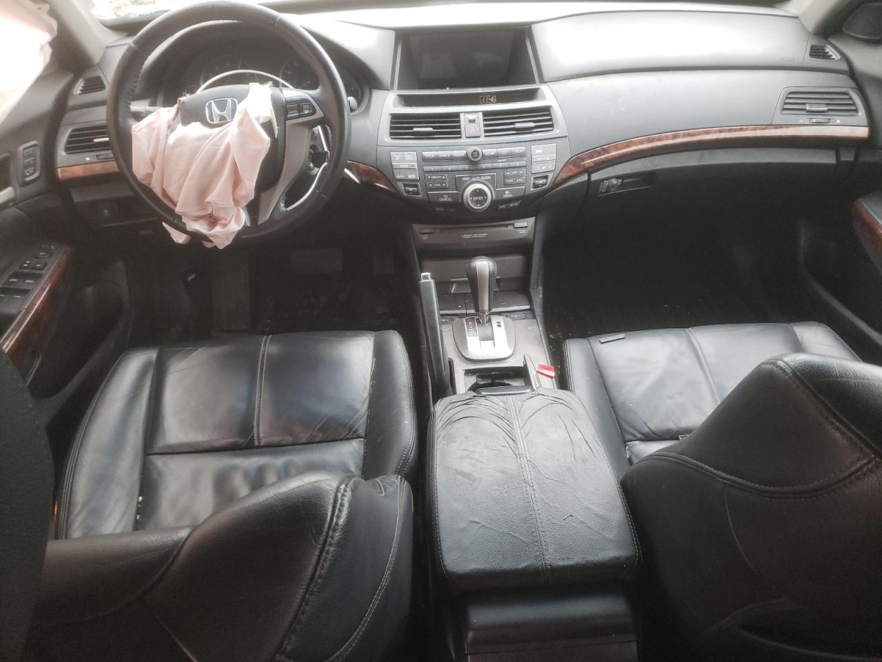 2010 Honda Accord - Image 8