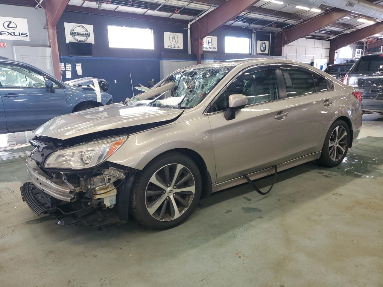 East Granby, CT에서 판매 중인 2016 Subaru Legacy 2.5I Limited - Front End