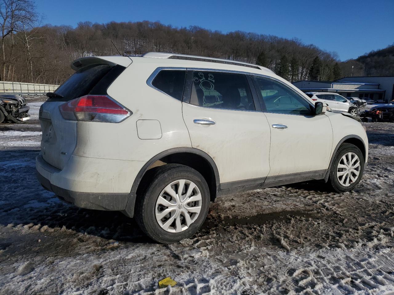 2016 Nissan Rogue - Image 3