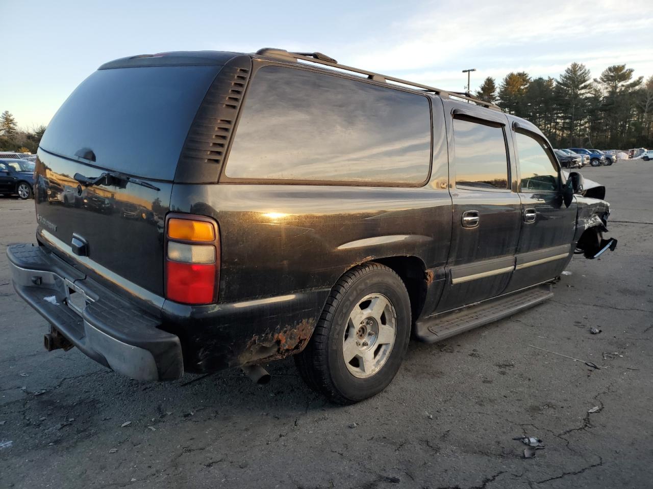 2006 Chevrolet Suburban - Image 3