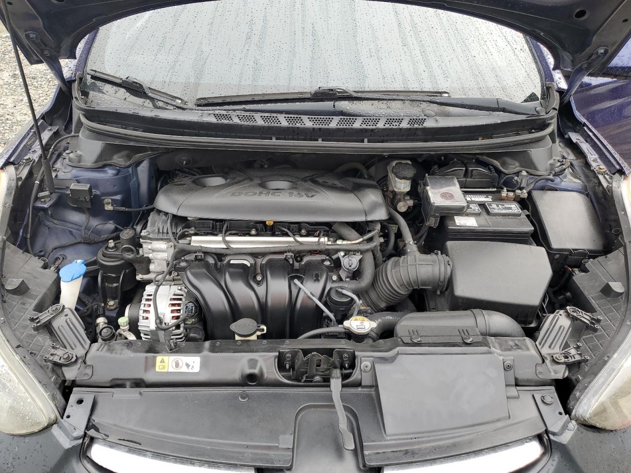2013 Hyundai Elantra - Image 12