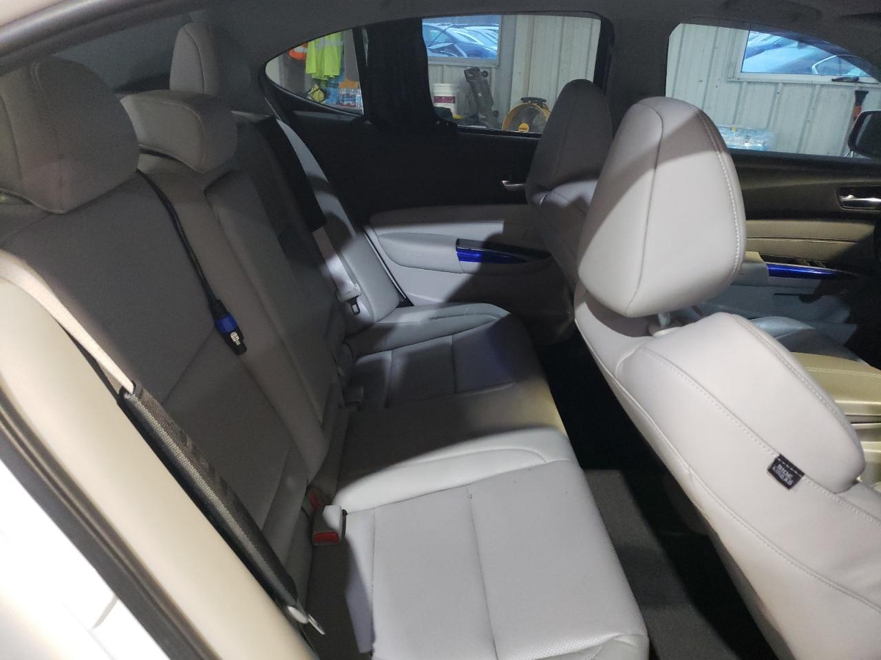 2015 Acura TLX - Image 10