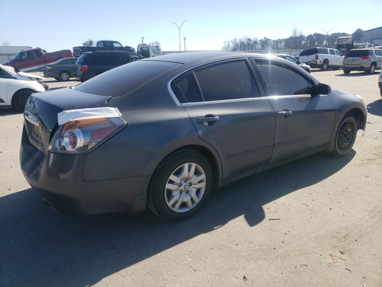 2010 Nissan Altima - Image 3