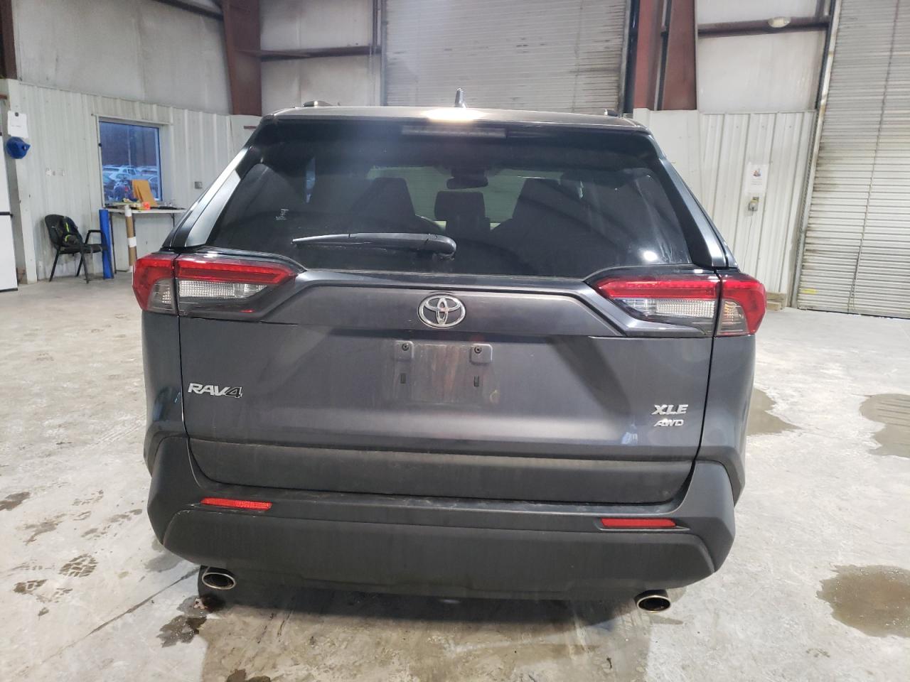 2020 Toyota RAV 4 - Image 6