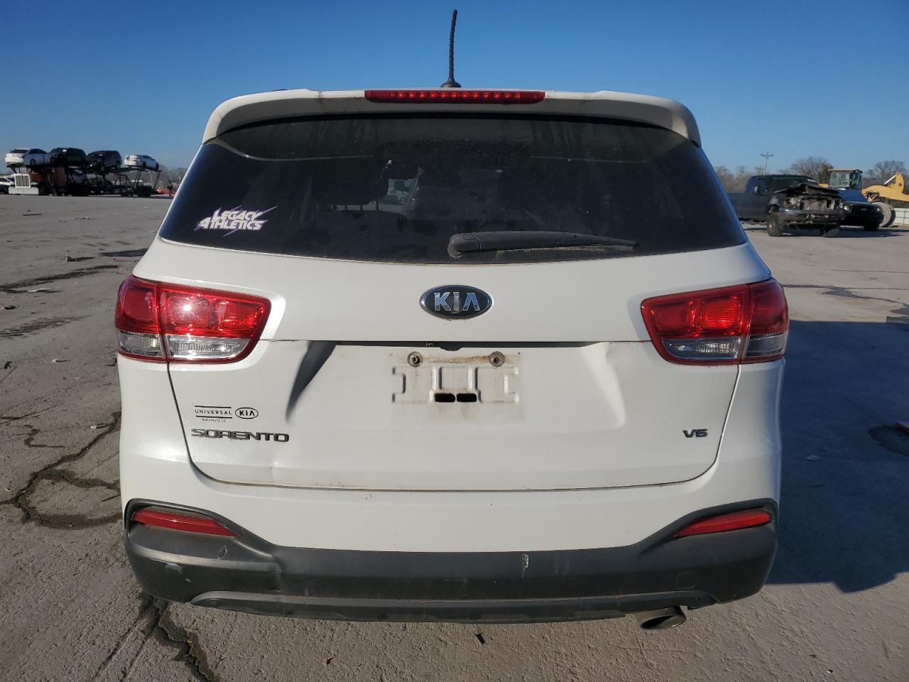 2017 Kia Sorento - Image 6