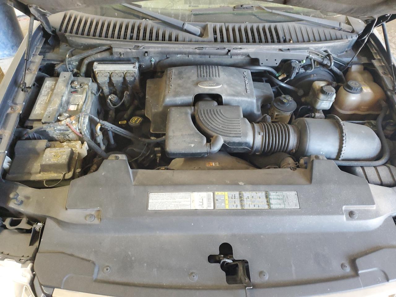 2003 Ford Expedition - Image 12