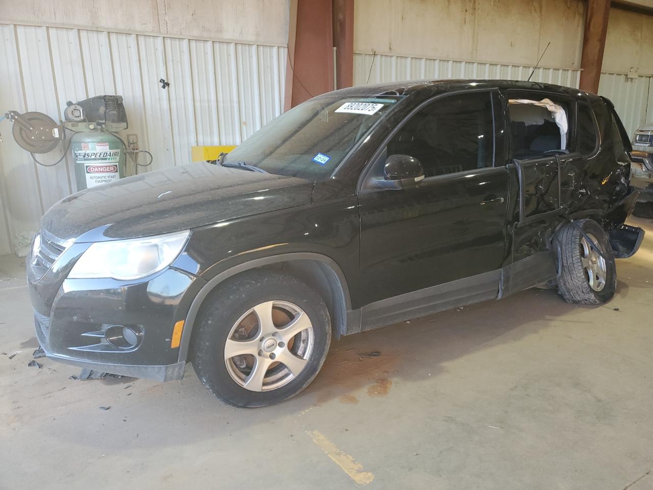 2010 Volkswagen Tiguan - Image 1