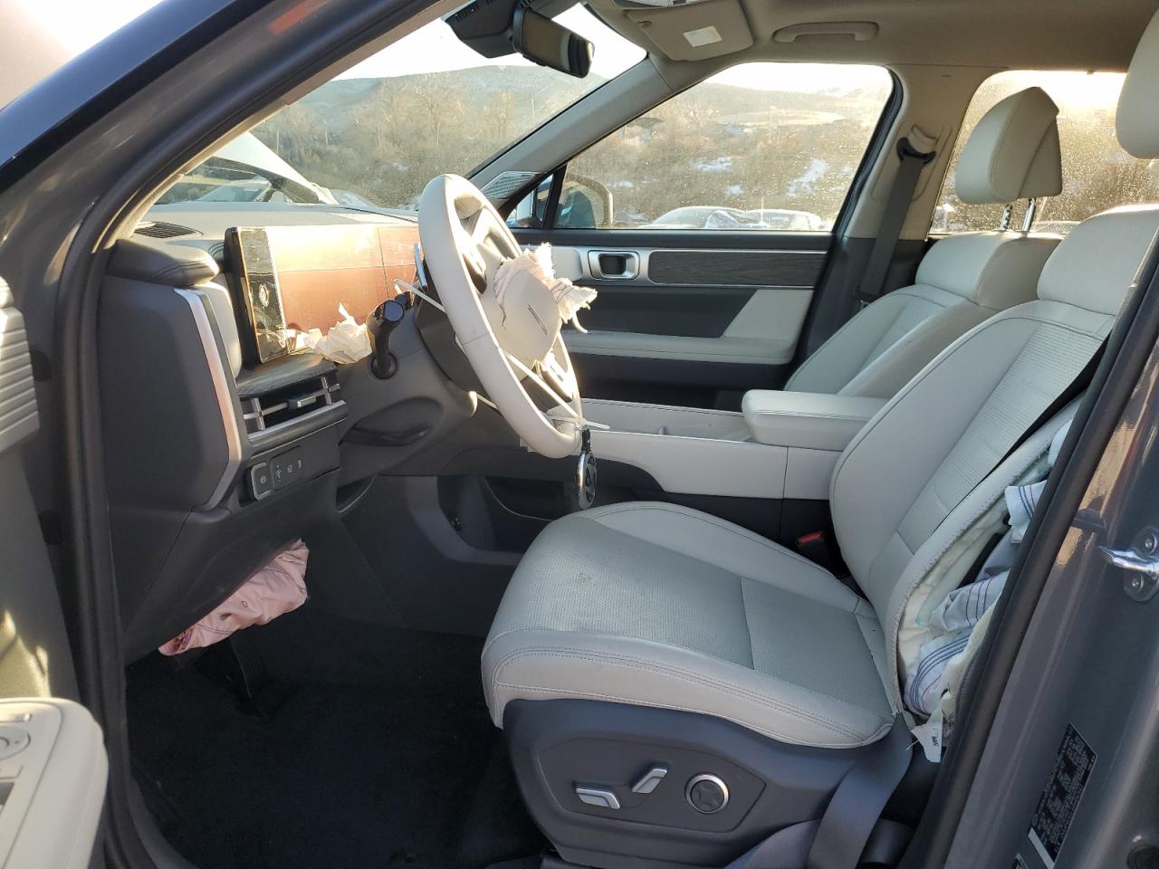 2024 Hyundai Santa Fe - Image 7