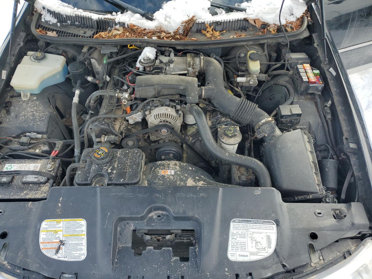 2000 Lincoln Town Car Cartier VIN: 1LNHM83W5YY891773 Lot: 61326375