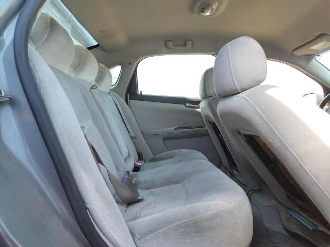 2009 Chevrolet Impala - Image 8
