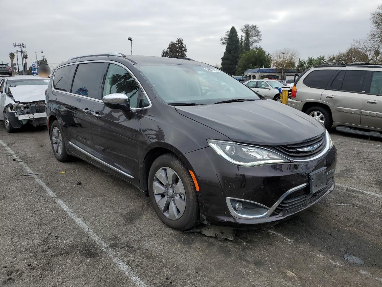2018 Chrysler Pacifica - Image 4