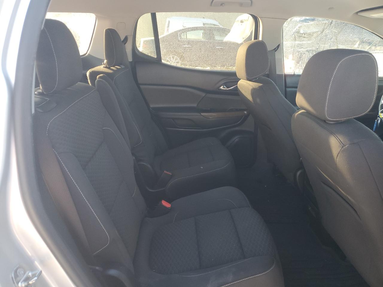 2017 GMC Acadia - Image 11