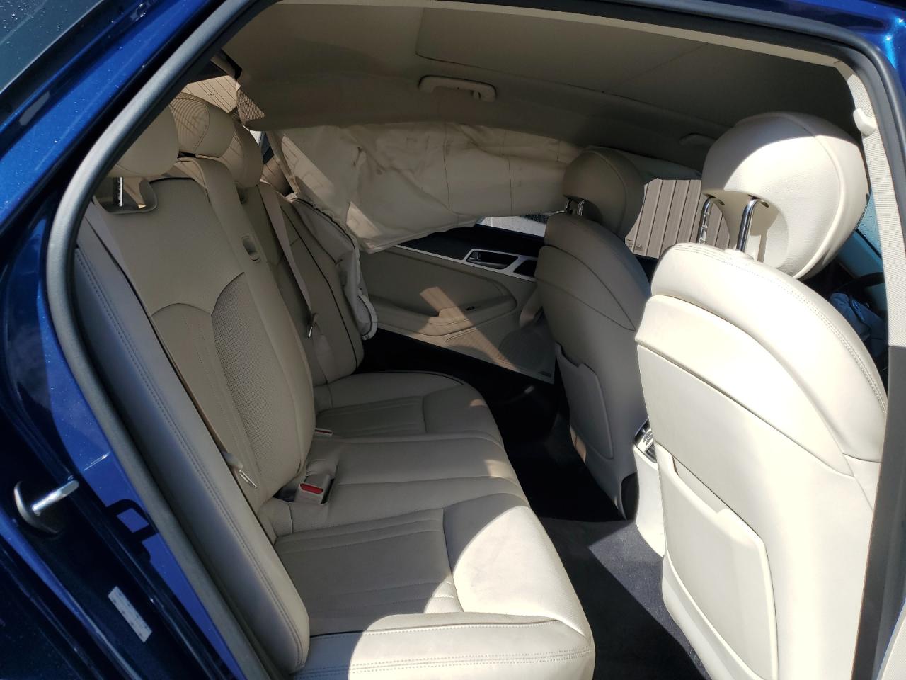 2017 Genesis G80 - Image 11