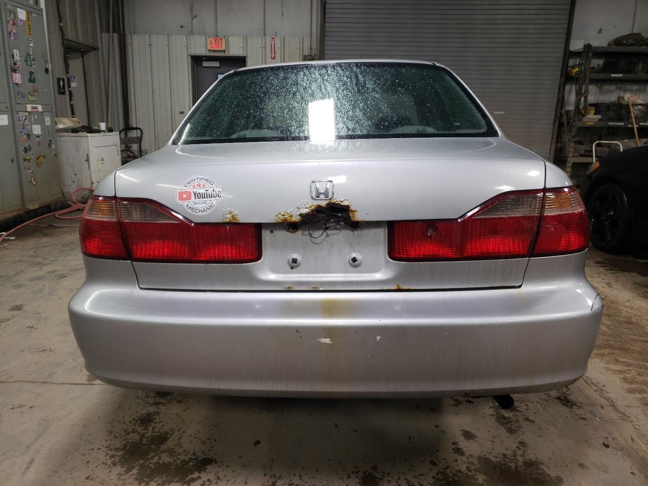 2000 Honda Accord - Image 6