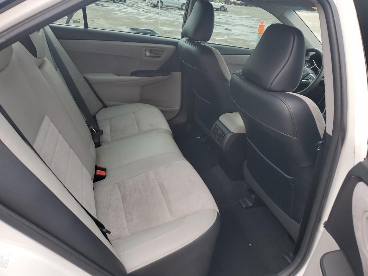 2017 Toyota Camry - Image 10