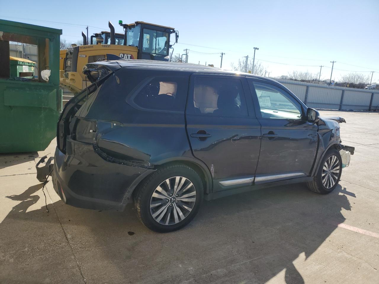 2019 Mitsubishi Outlander - Image 3
