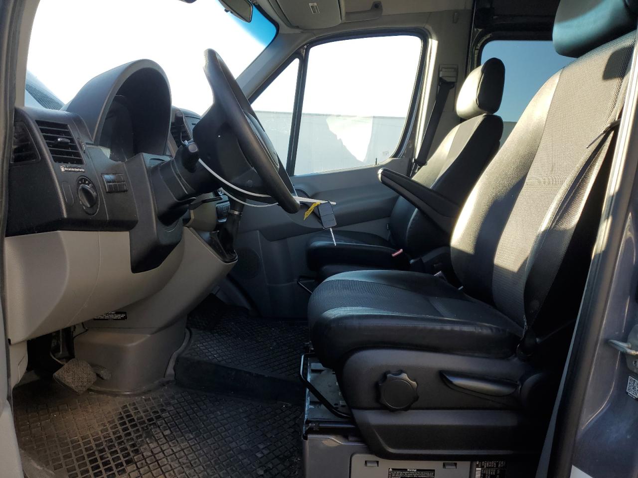 2017 Mercedes-Benz Sprinter - Image 7