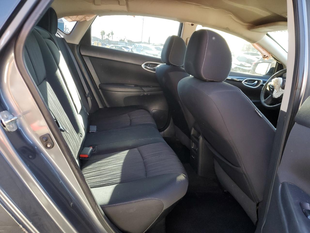 2018 Nissan Sentra - Image 10
