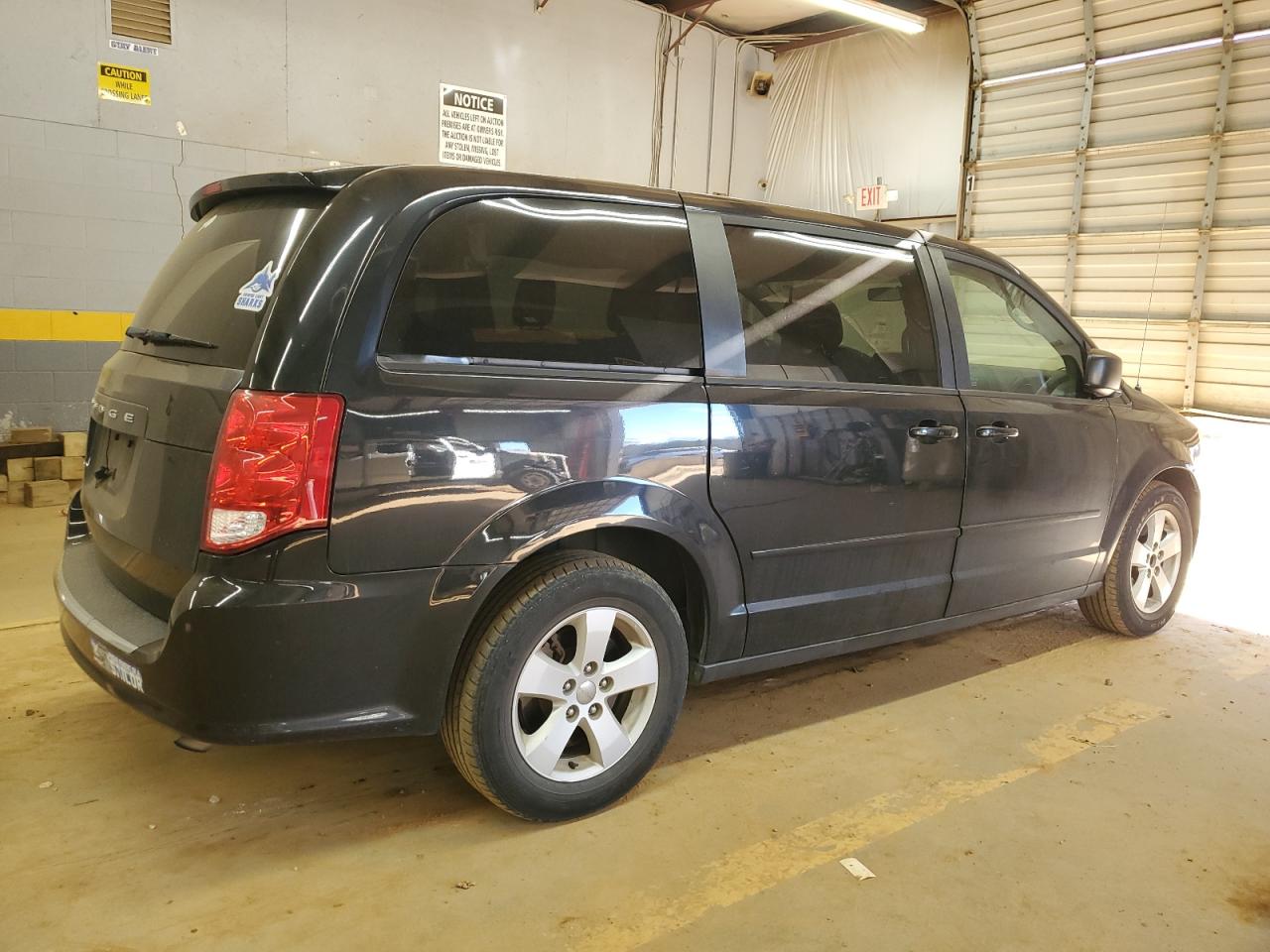 2013 Dodge Caravan - Image 3