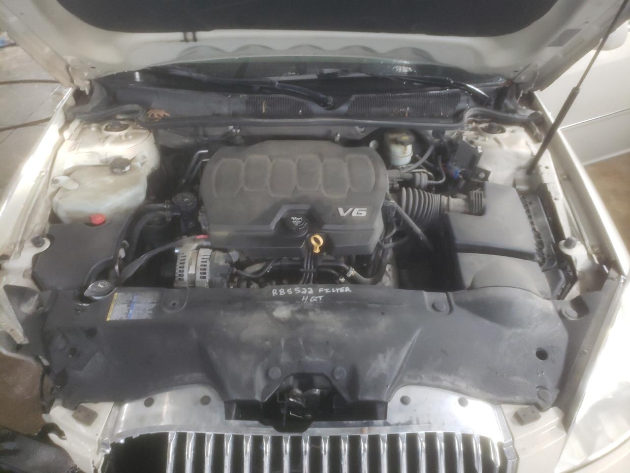 2011 Buick Lucerne - Image 11