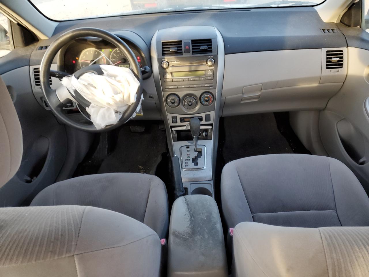 2011 Toyota Corolla - Image 8