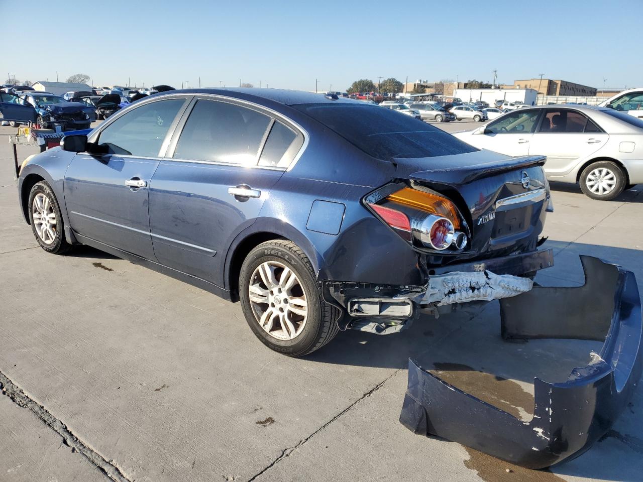 2011 Nissan Altima - Image 2